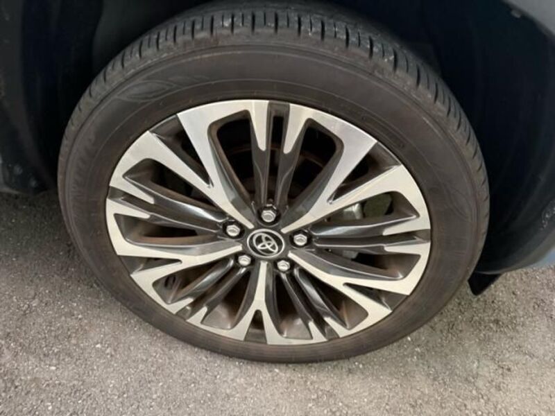 YARIS CROSS
