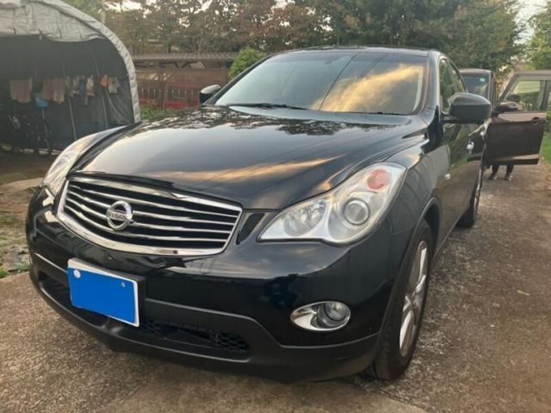 NISSAN SKYLINE CROSSOVER