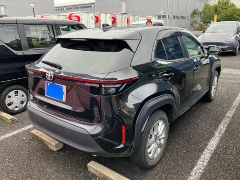 YARIS CROSS