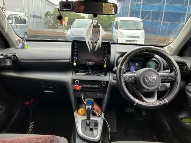 YARIS CROSS