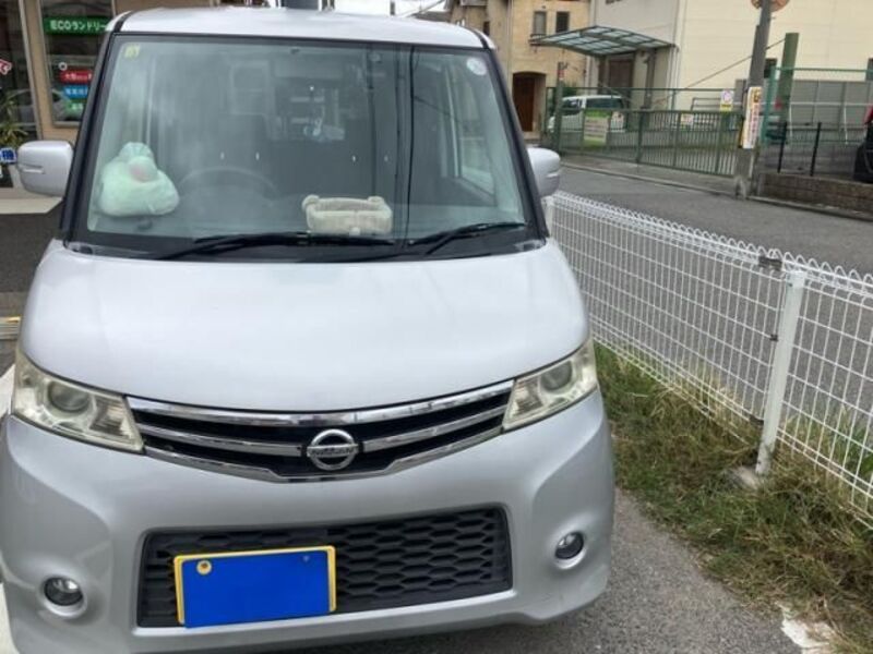 NISSAN ROOX