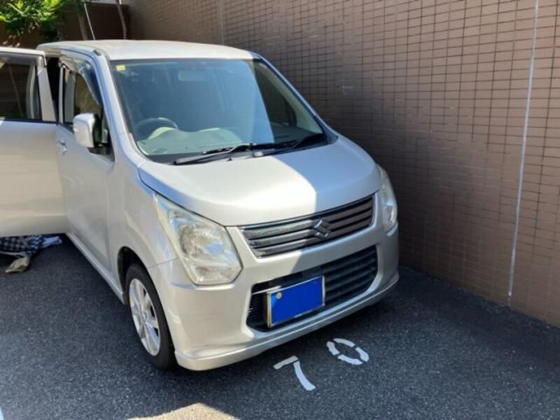 WAGON R