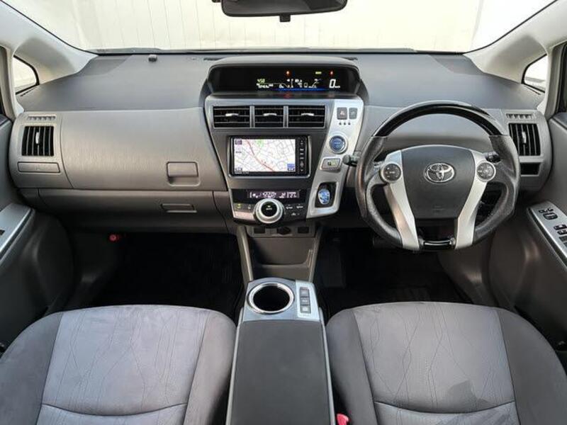 PRIUS ALPHA