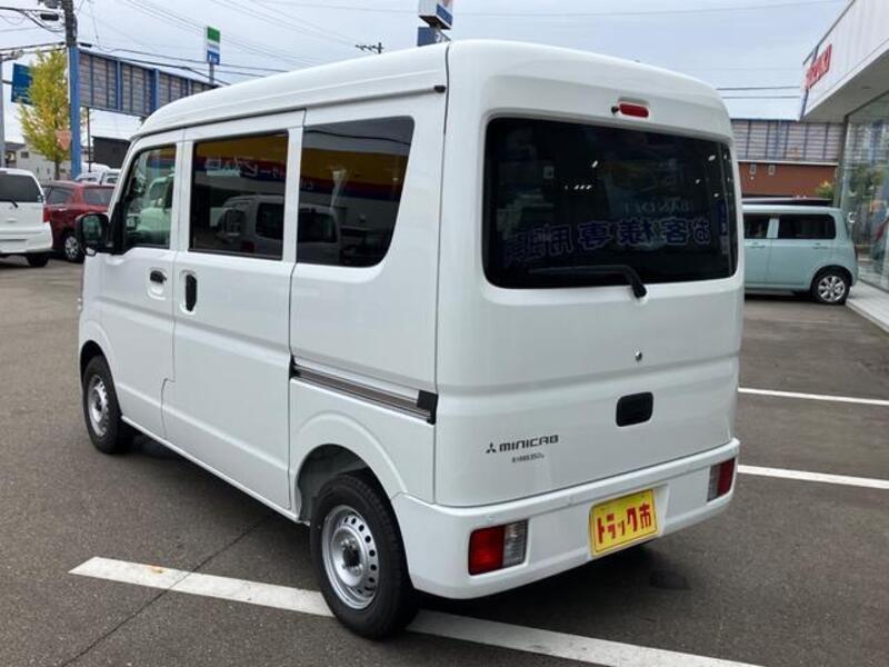 MINICAB VAN