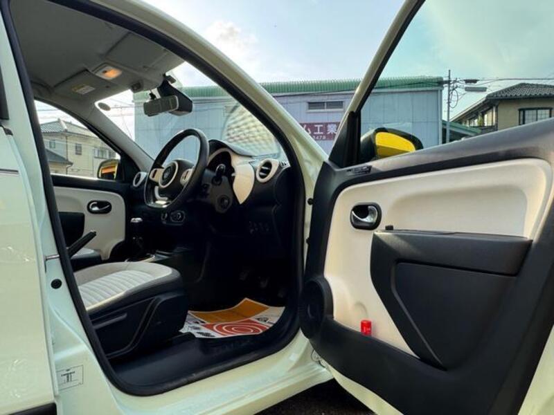 TWINGO
