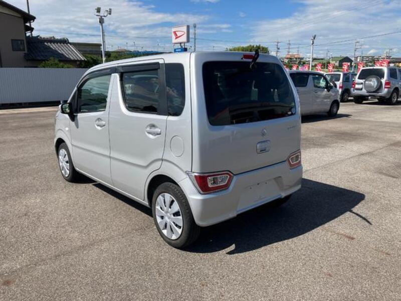 WAGON R