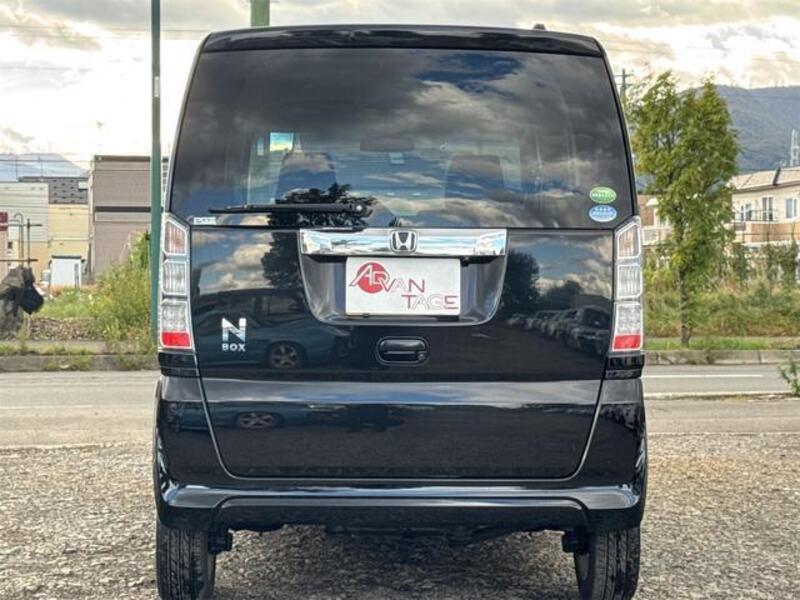 N BOX