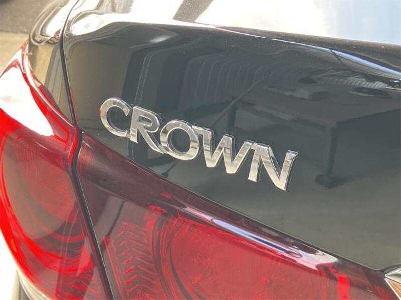 CROWN