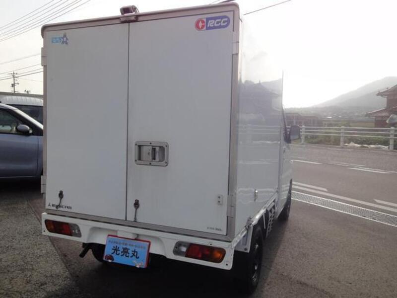 MINICAB TRUCK