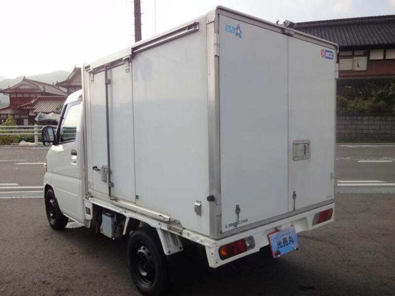MINICAB TRUCK