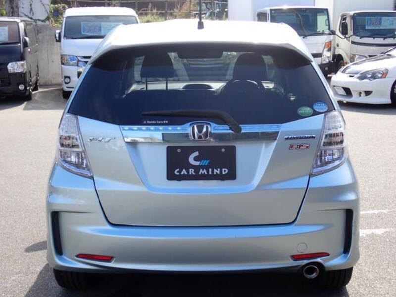 FIT HYBRID