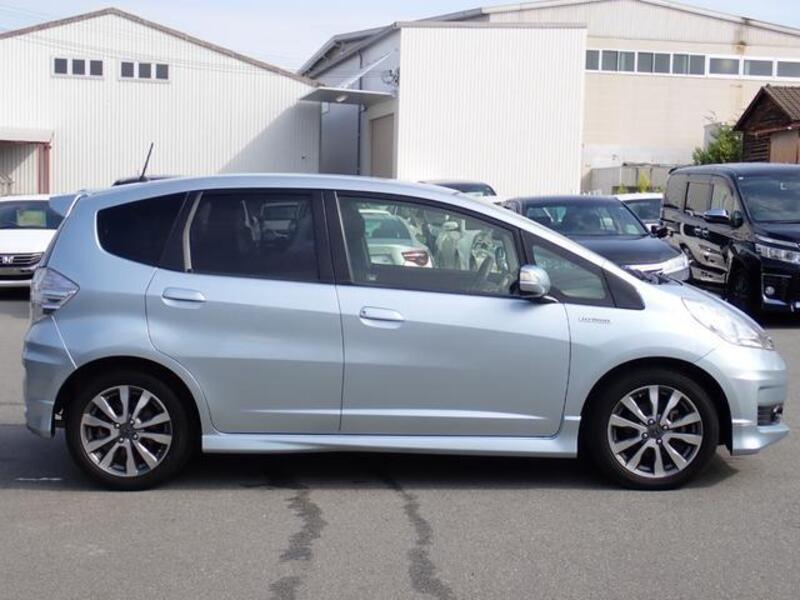 FIT HYBRID