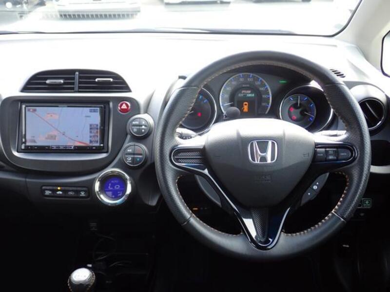 FIT HYBRID