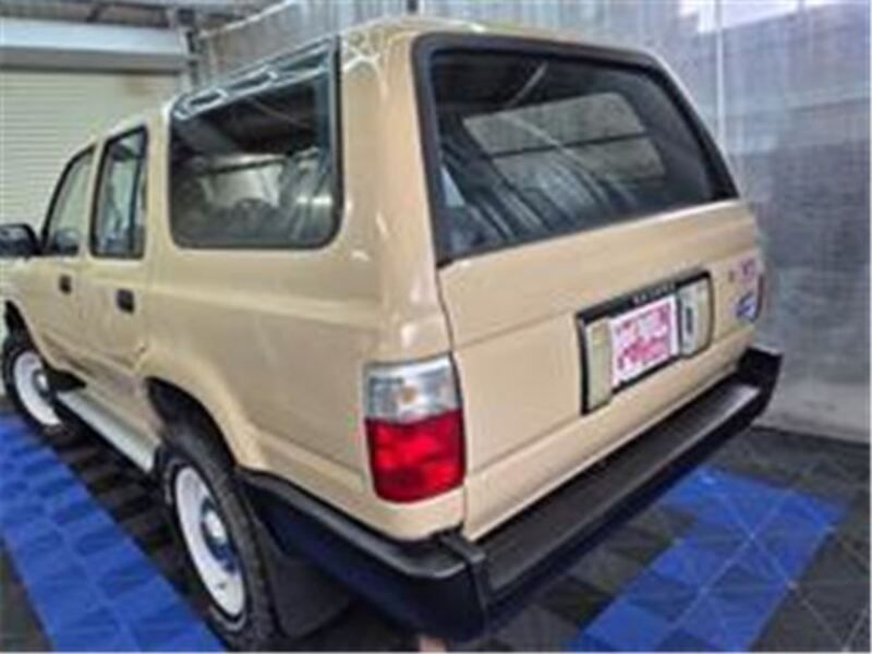 HILUX SURF