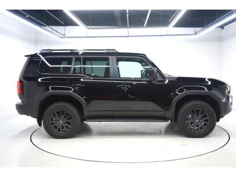 LAND CRUISER 250