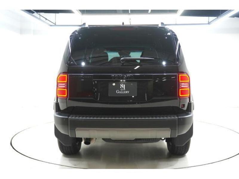 LAND CRUISER 250