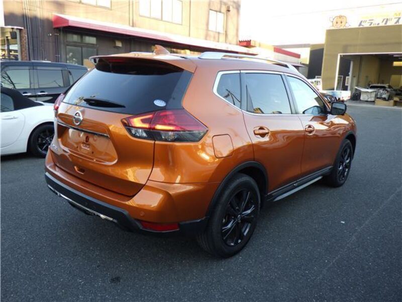 X-TRAIL
