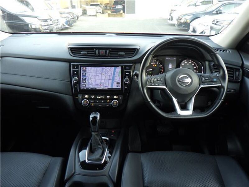 X-TRAIL