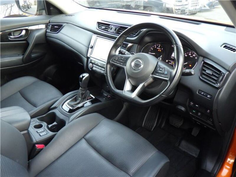 X-TRAIL