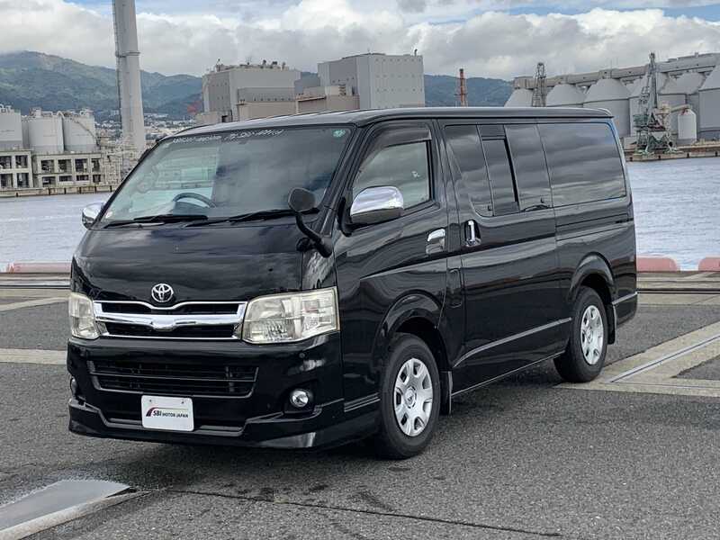 TOYOTA HIACE VAN