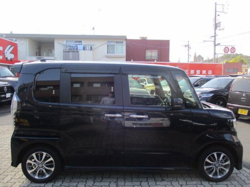 N BOX CUSTOM
