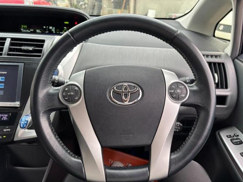 PRIUS ALPHA