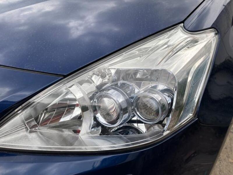 PRIUS ALPHA