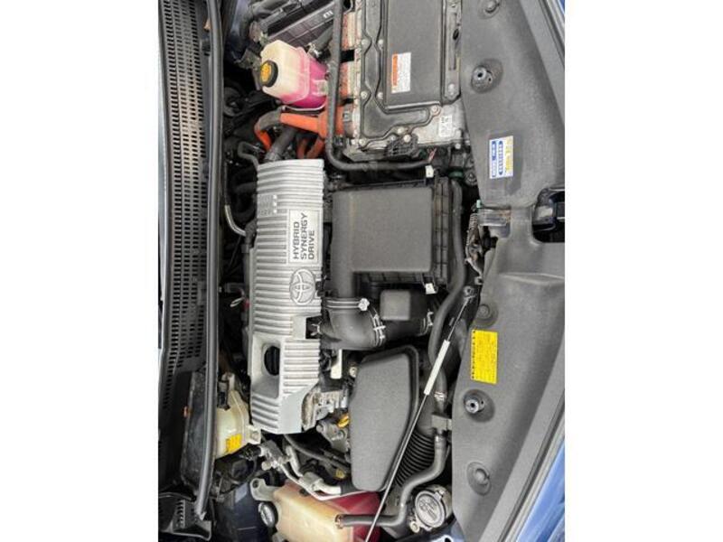 PRIUS ALPHA
