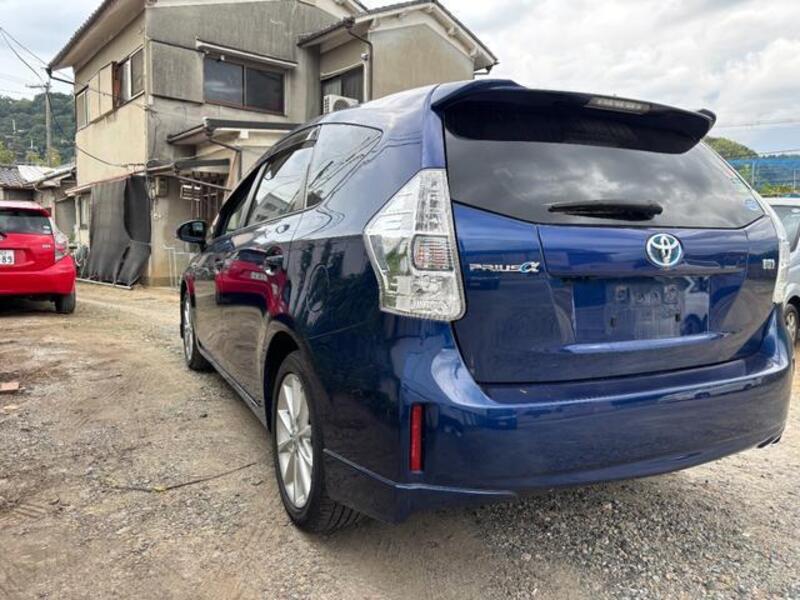 PRIUS ALPHA