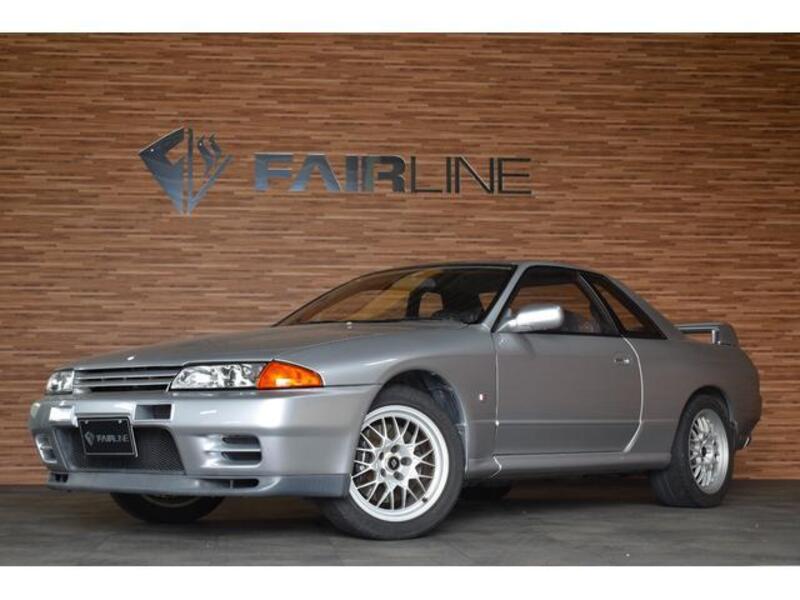 NISSAN SKYLINE