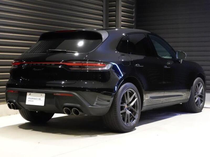 MACAN