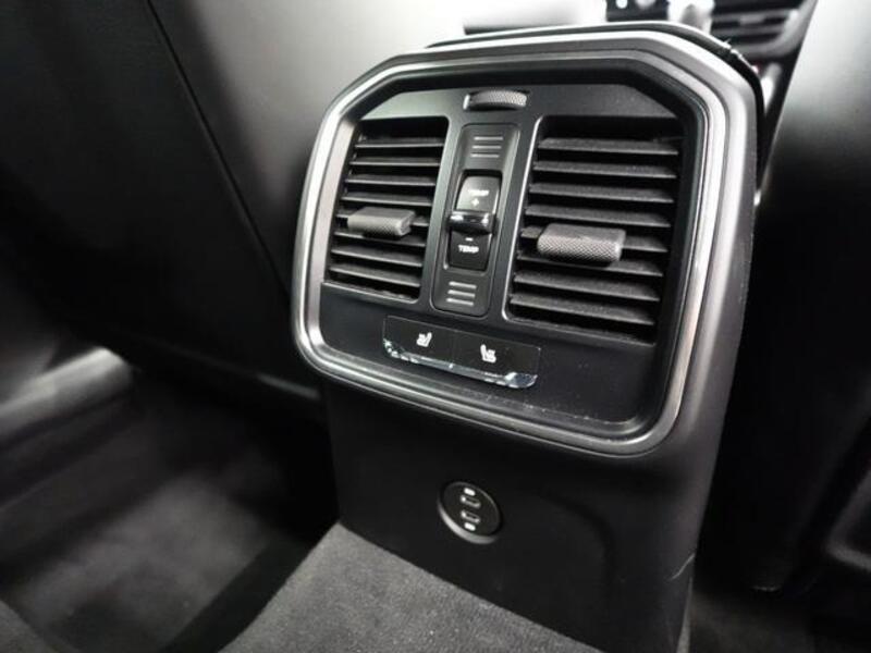 MACAN