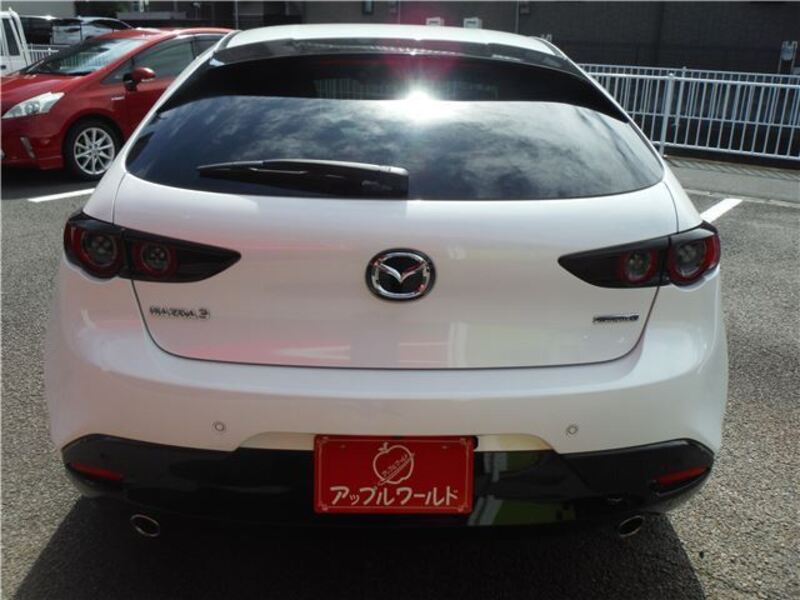 MAZDA3