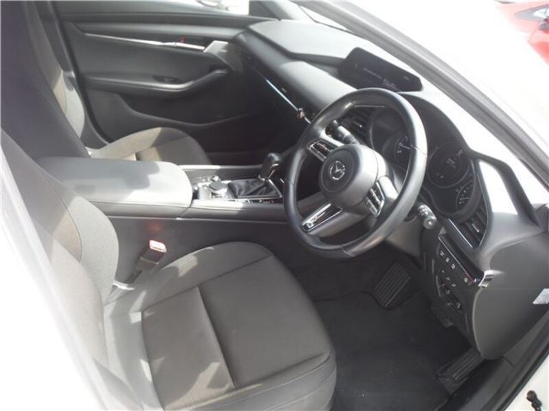 MAZDA3