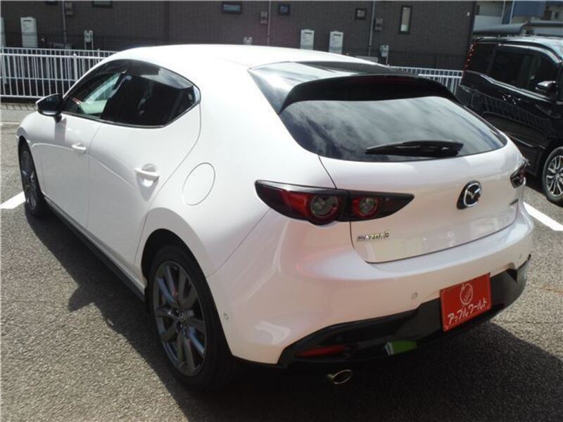 MAZDA3