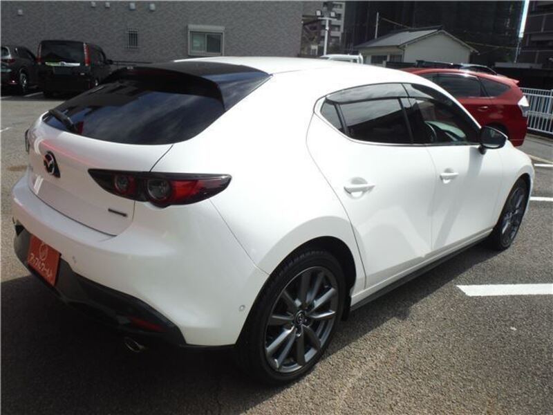 MAZDA3