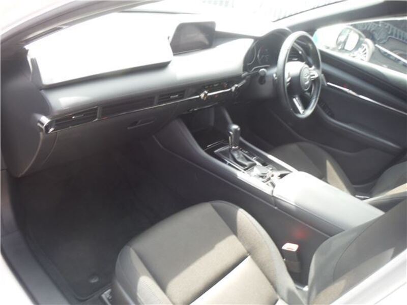 MAZDA3