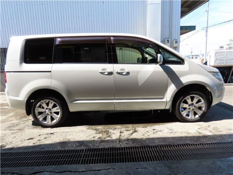 DELICA D5