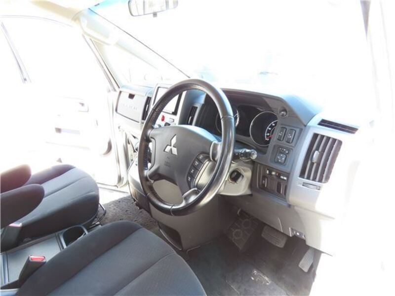 DELICA D5