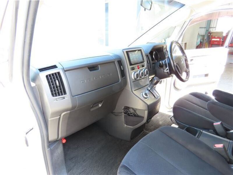 DELICA D5