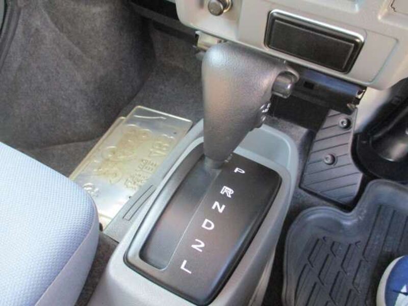 MINICAB VAN