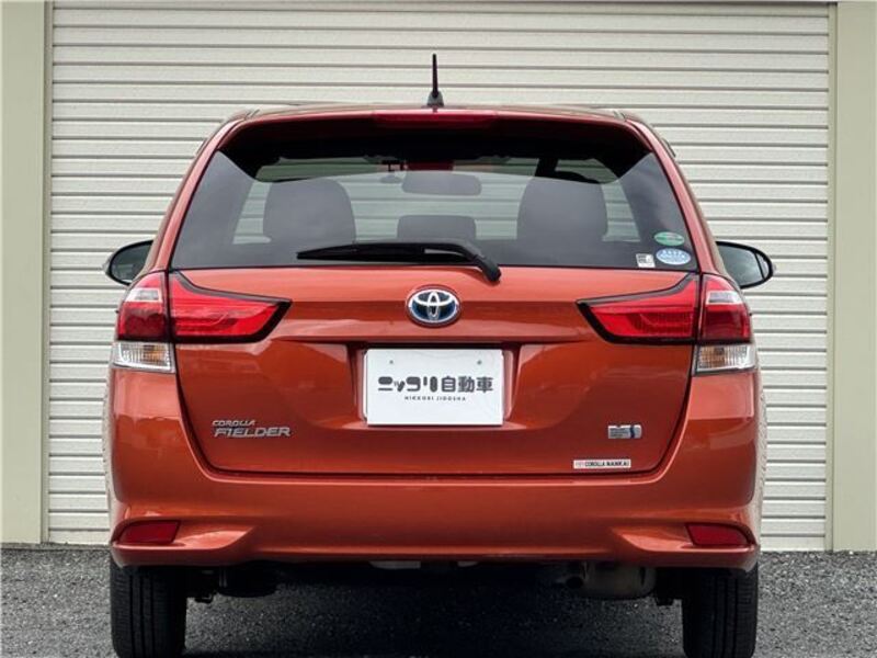 COROLLA FIELDER