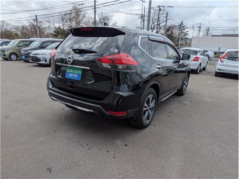 X-TRAIL