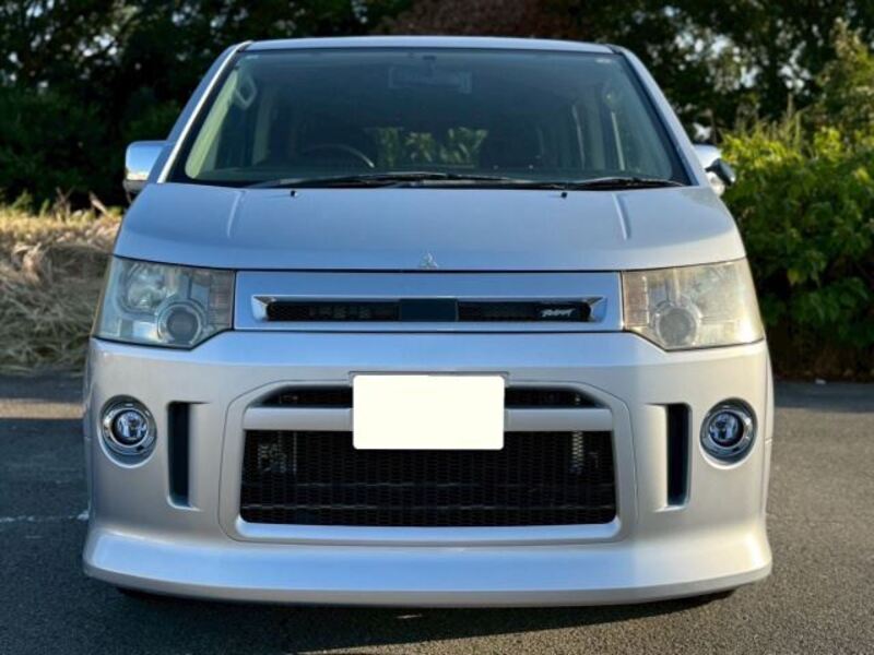 MITSUBISHI DELICA D5