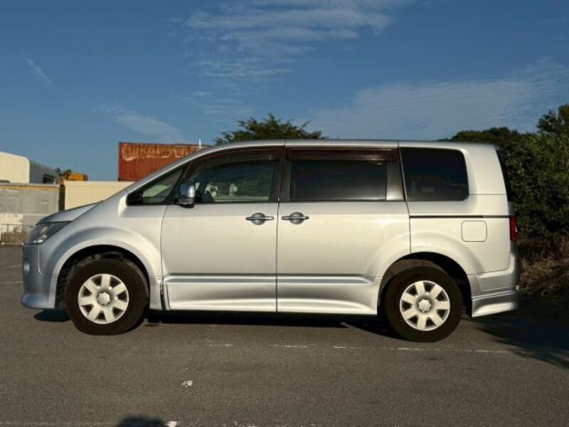 DELICA D5