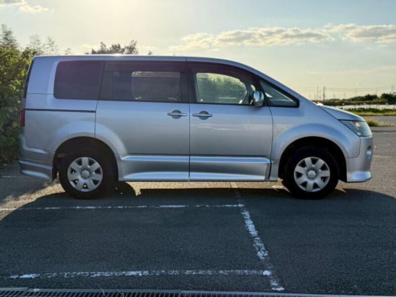 DELICA D5