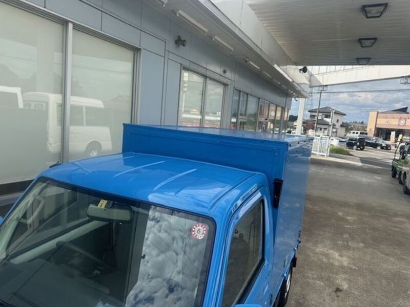 CARRY TRUCK
