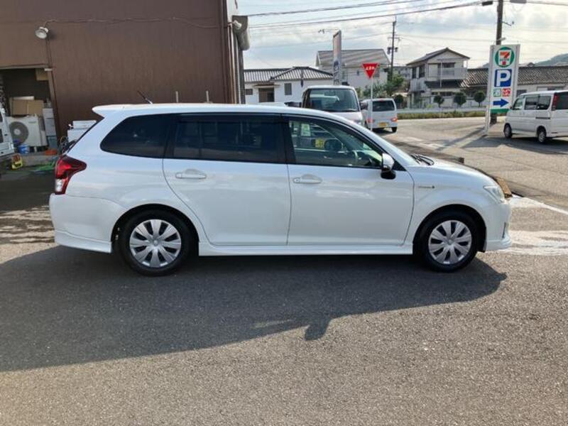 COROLLA FIELDER
