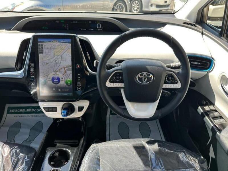 PRIUS PHV
