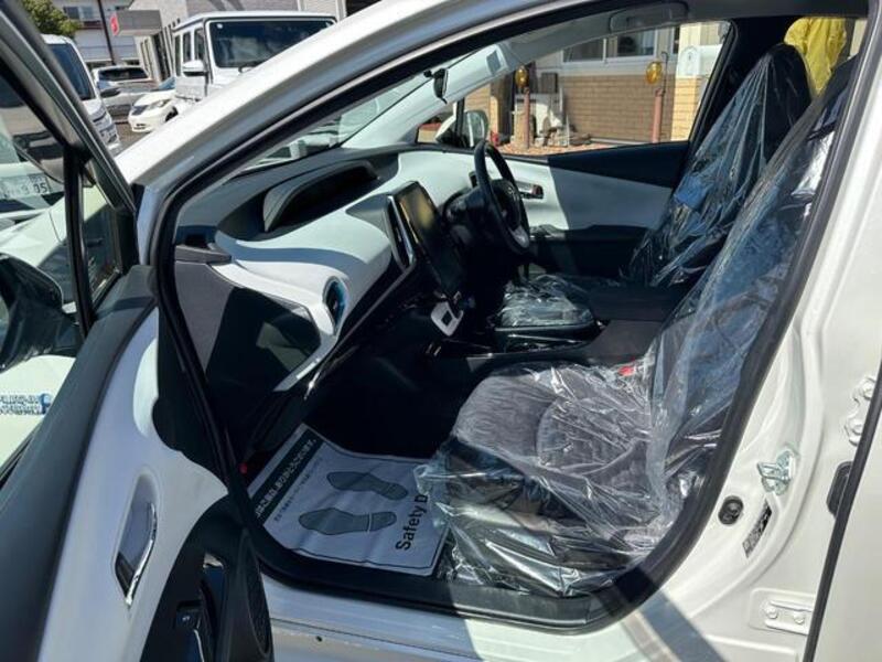PRIUS PHV
